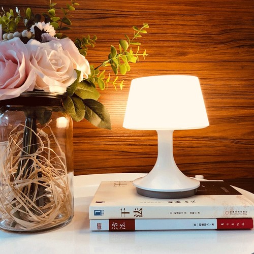 White table lamp with remote - white,